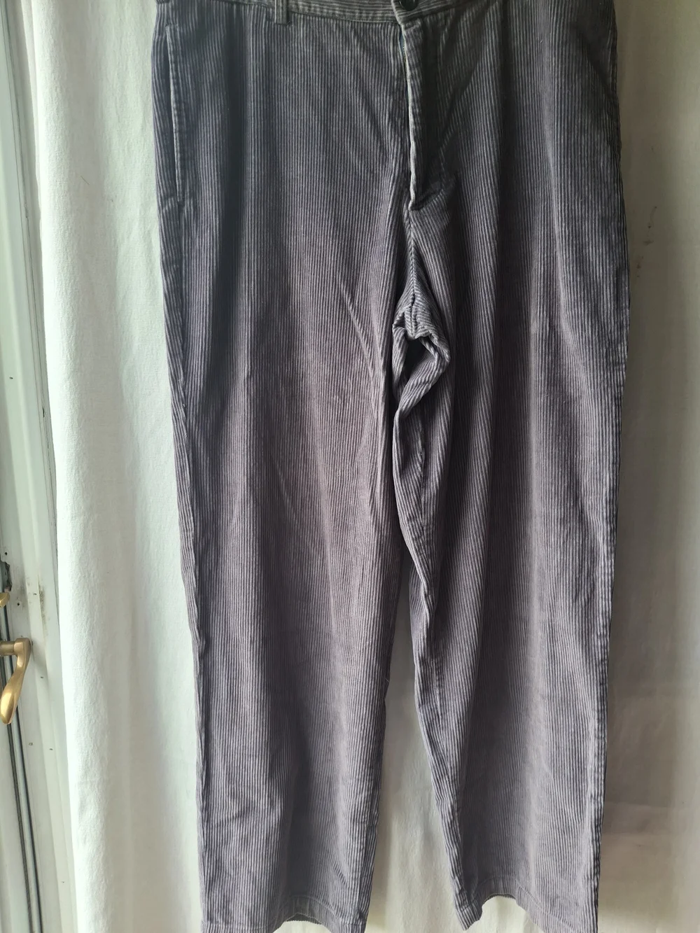 Izod Men's Light Gray Corduroy Straight-Leg Pants